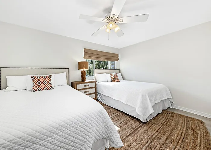 Needle Rush Point Unit E11 Pensacola