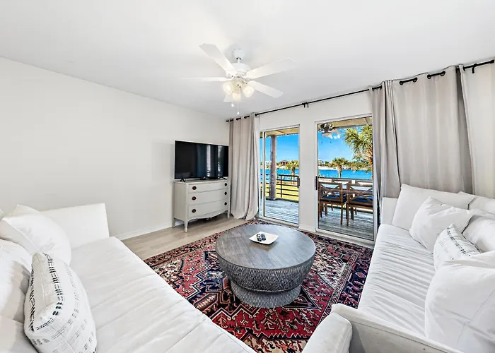 Needle Rush Point Unit E11 Holiday home
