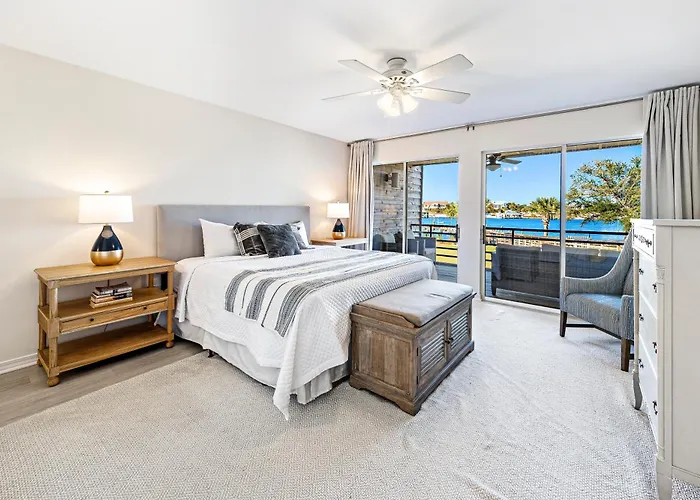 Needle Rush Point Unit E11 Holiday home Pensacola
