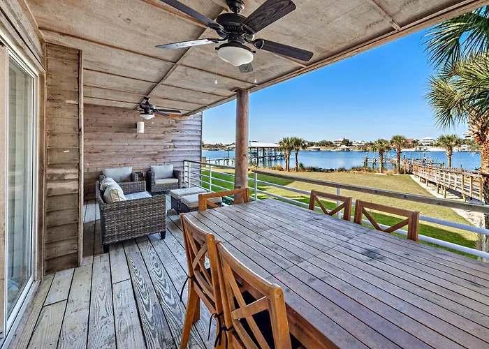 Needle Rush Point Unit E11 * Pensacola